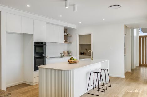 Property photo of 28 Brimblecombe Drive Middle Ridge QLD 4350