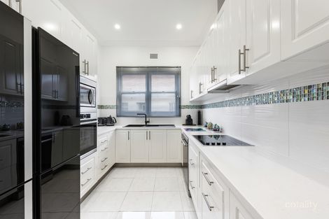 Property photo of 10 Elphinstone Street Cabarita NSW 2137