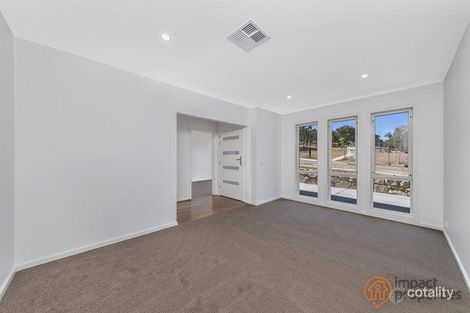 Property photo of 8 Rothera Street Denman Prospect ACT 2611