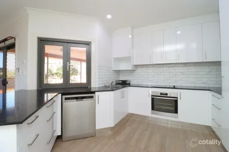 6a Beck Cres, Happy Valley, QLD 4825