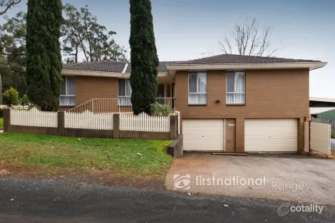 201 Monbulk Rd, Silvan, VIC 3795