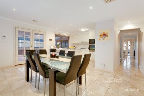 Property photo of 5 Tussock Crescent Sydenham VIC 3037
