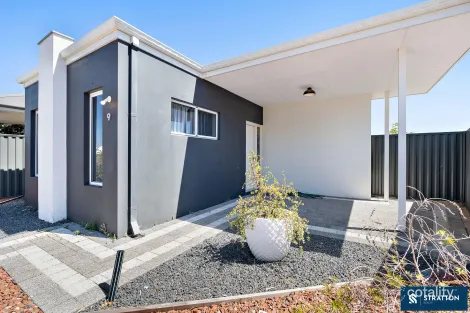 9 Banyoles Cct, Champion Lakes, WA 6111