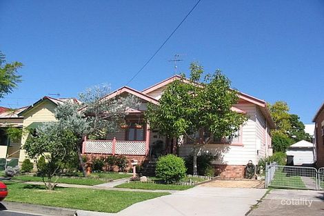 16 Thalaba Rd, New Lambton, NSW 2305