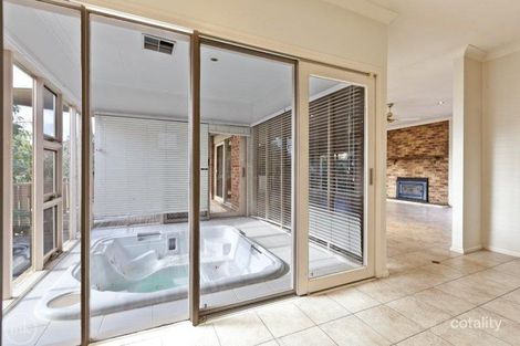 Property photo of 8 Ben Court St Helena VIC 3088