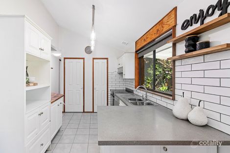 Property photo of 10 Arrunga Close Davistown NSW 2251