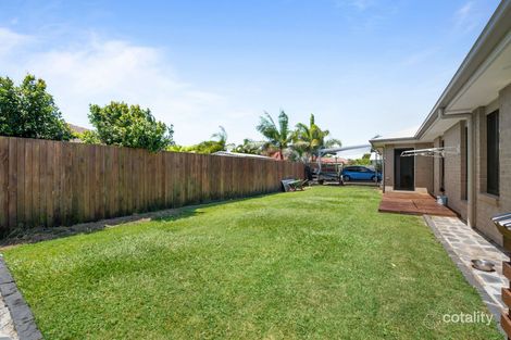 Property photo of 11 Dewdrop Place Ningi QLD 4511