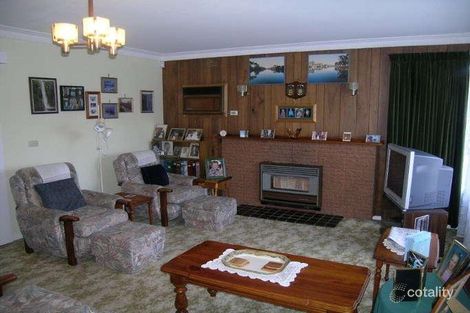 Property photo of 4 Jacaranda Road Wheelers Hill VIC 3150