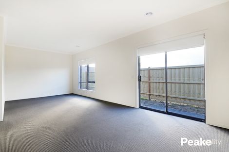 Property photo of 8 Spartan Avenue Clyde North VIC 3978