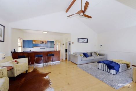 Property photo of 39 Walnut Street Wynnum QLD 4178