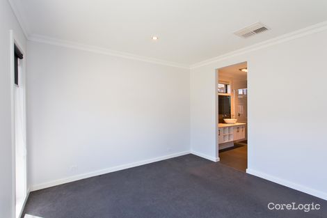 Property photo of 38 Signature Drive Alfredton VIC 3350