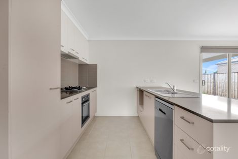 Property photo of 30 Tiverton Terrace Werribee VIC 3030