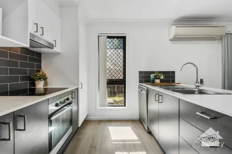 Property photo of 5/1501 Wynnum Road Tingalpa QLD 4173