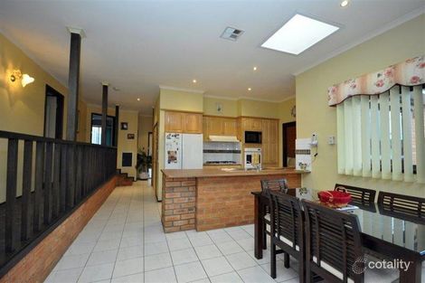 Property photo of 53 Edington Way Craigieburn VIC 3064