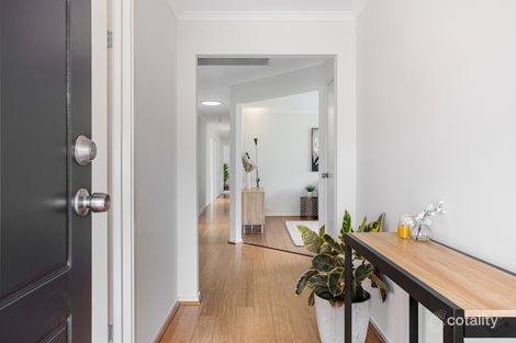 Property photo of 19 Macquarie Parade Meadows SA 5201