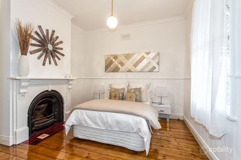 Property photo of 25 Bayswater Road Kensington VIC 3031