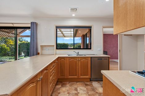 Property photo of 6 Nimbus Place Karabar NSW 2620
