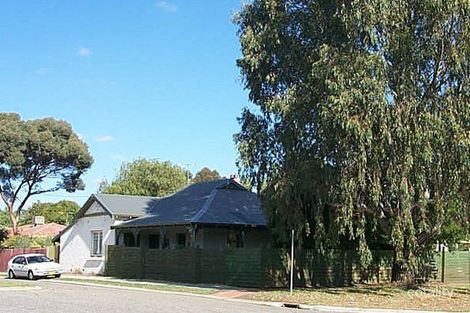 27 Swan St E, Guildford, WA 6055