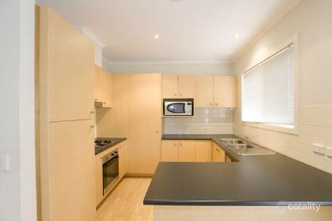 Property photo of 7 Seggan Circle Gowanbrae VIC 3043
