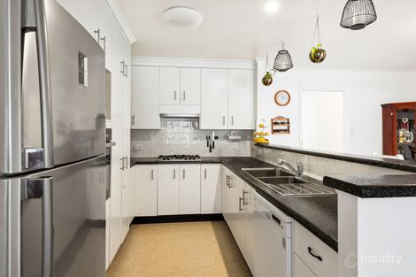 Property photo of 27 Biscay Crescent Glenvale QLD 4350