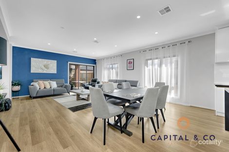 Property photo of 60 Paprika Parade Mickleham VIC 3064