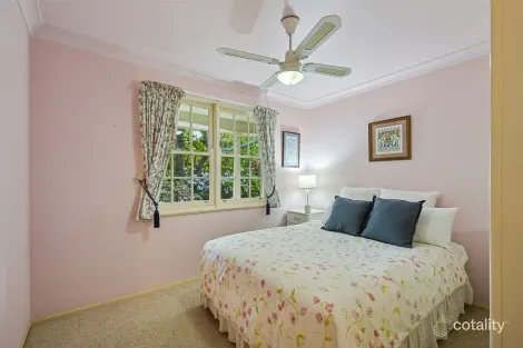 Property photo of 33 Anne Crescent Blaxland NSW 2774