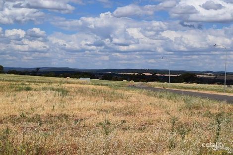 Property photo of 9 Danilenko Street Parkes NSW 2870