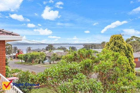 Property photo of 11 Durack Avenue Mount Warrigal NSW 2528