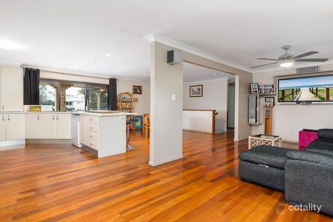 16 Crescent Ct, Albany Creek, QLD 4035