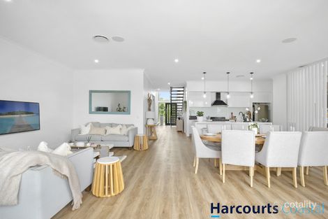 Property photo of 44 Serenity Boulevard Helensvale QLD 4212