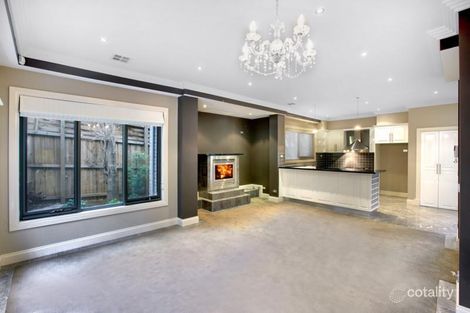 Property photo of 2/5 Robb Close Bulleen VIC 3105