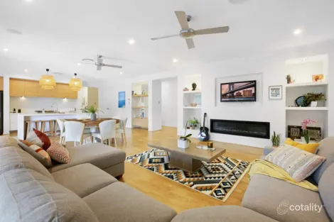 Property photo of 33 Tobin Way Tallebudgera QLD 4228