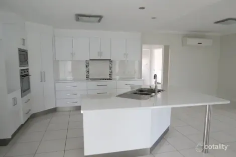 Property photo of 28 Wright Street Emerald QLD 4720