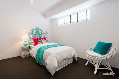 Property photo of 35 Glimmer Loop Bennett Springs WA 6063