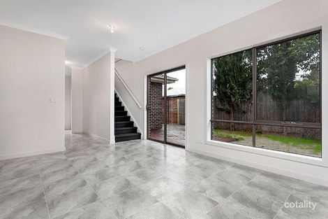 Property photo of 2/16 Kingloch Parade Wantirna VIC 3152