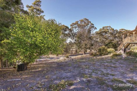 17 Roseberry Ave, Eden Hills, SA 5050