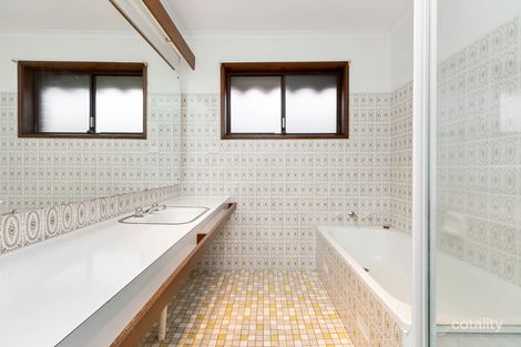 Property photo of 32 Temerloh Avenue Tolland NSW 2650