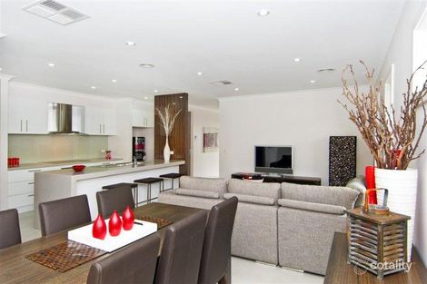 Property photo of 10 Kendall Street Hillside VIC 3037