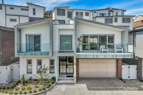 2/3 Woolunga Ave, Terrigal, NSW 2260
