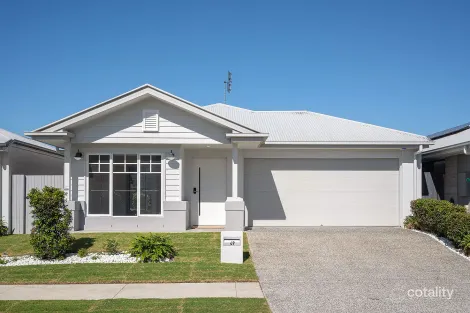 49 Lamington Cres, Banya, QLD 4551
