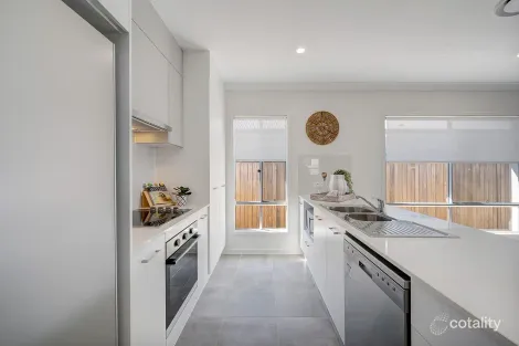 Property photo of 49 Lamington Crescent Banya QLD 4551