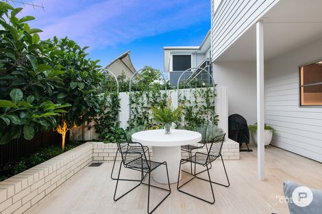 Property photo of 1/28 Smallman Street Bulimba QLD 4171