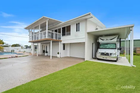 1 Crescent St, Urangan, QLD 4655