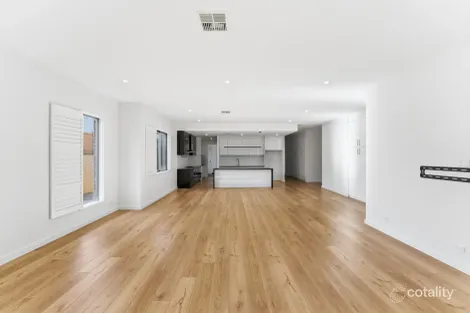 Property photo of 17 Andrew Avenue Marion SA 5043