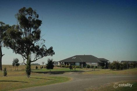 40 Maclure Dr, Wy Yung, VIC 3875