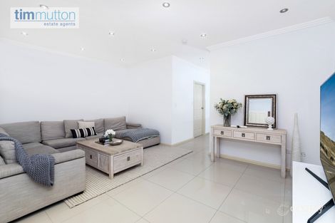 Property photo of 20 Ruthven Avenue Milperra NSW 2214