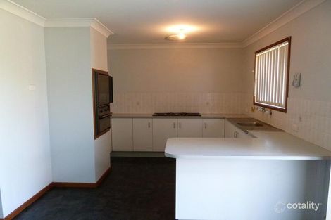 Property photo of 31 Langi Crescent Glenfield Park NSW 2650