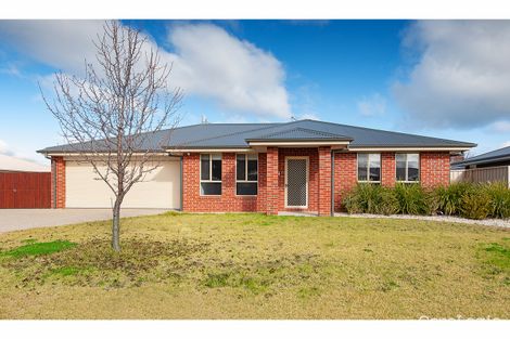 Property photo of 28 Pech Avenue Jindera NSW 2642