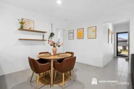 Property photo of 23 Chesterfield Terrace Hilbert WA 6112