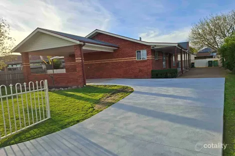 Property photo of 10 Callistemon Court Lucknow VIC 3875